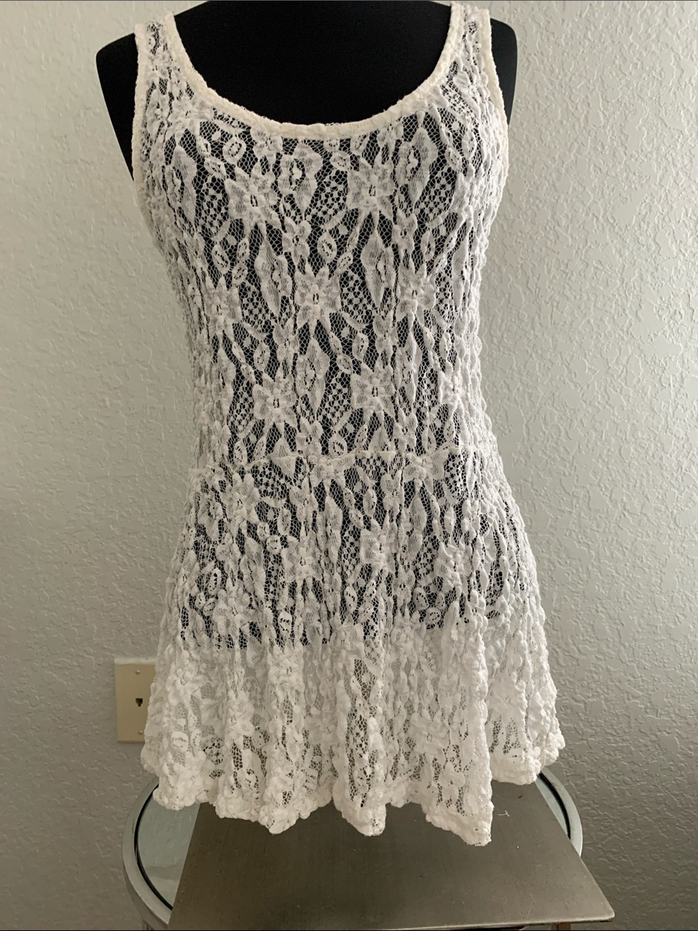 Lovely 153 White Floral Lace Tank Top Size M-L